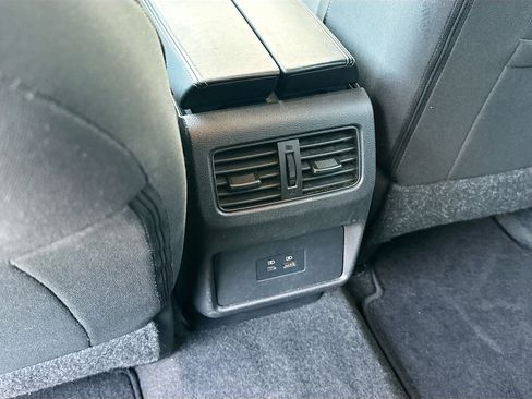 Certified 2023 Nissan Rogue SV image 23