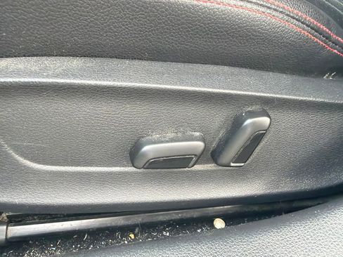 Used 2018 Volkswagen Jetta GLI FWD image 10