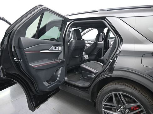 New 2026 Ford Explorer ST AWD/4WD image 18