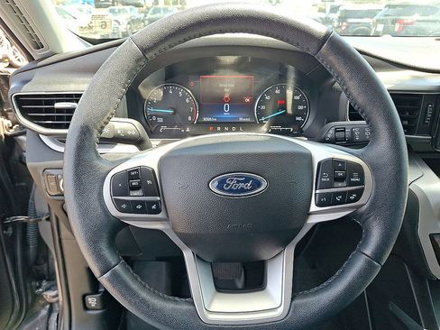 Certified 2023 Ford Explorer XLT w/ Equipment Group 202A AWD/4WD image 22