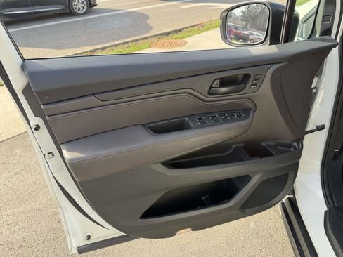 Used 2018 Honda Odyssey EX-L image 12