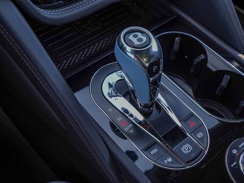 Used 2023 Bentley Bentayga AWD/4WD image 30