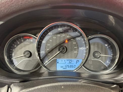 Used 2015 Toyota Corolla LE FWD image 23