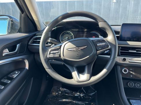 Used 2025 Genesis G70 2.5T image 28