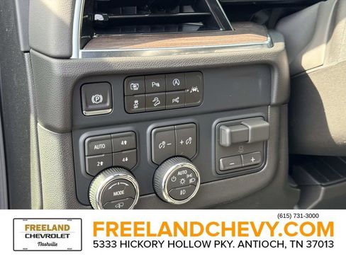 New 2026 Chevrolet Suburban Z71 w/ Z71 Off-Road Package AWD/4WD image 25