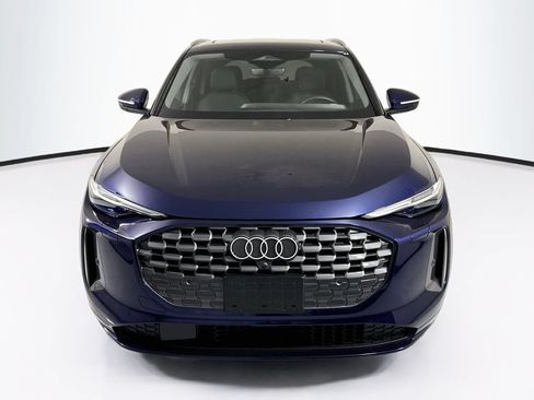 Used 2025 Audi Q5 Premium Plus w/ Premium Plus AWD/4WD image 2