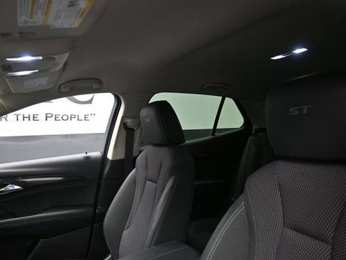 Used 2023 Buick Envision Preferred w/ Sport Touring Package AWD/4WD image 17