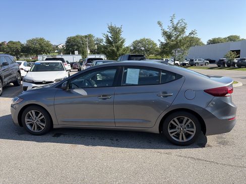 Used 2018 Hyundai Elantra SEL FWD image 8
