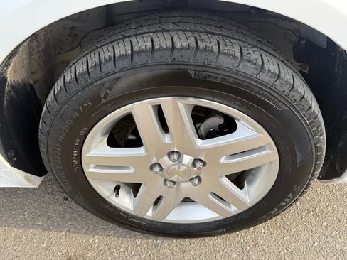 Used 2016 Chevrolet Impala LT FWD image 12