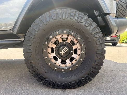 Used 2019 Jeep Wrangler Unlimited Rubicon w/ Cold Weather Group AWD/4WD image 34
