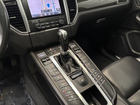 Used 2018 Porsche Macan GTS image 19