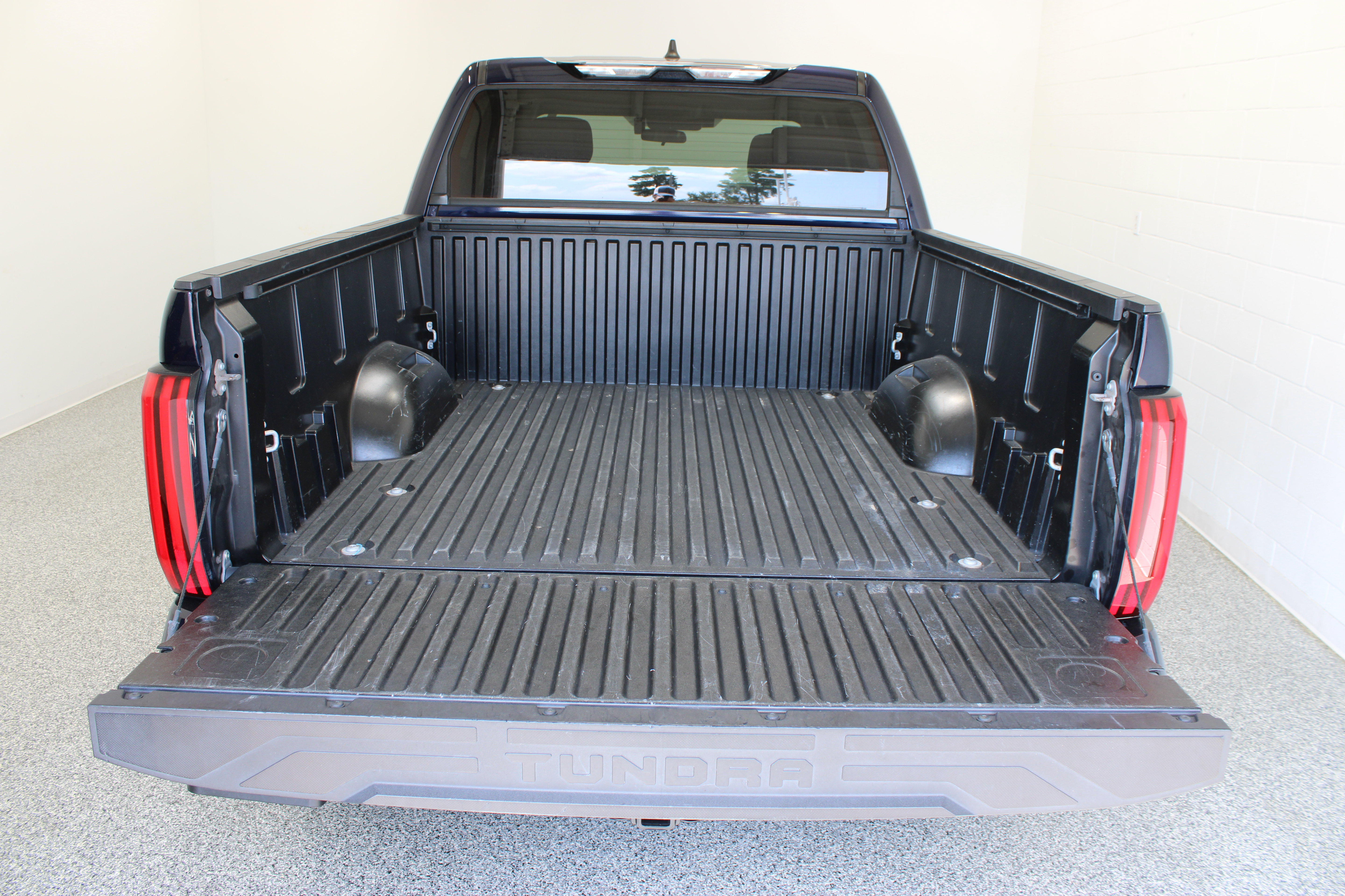 Used 2024 Toyota Tundra SR5 RWD image 9