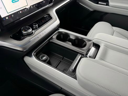 New 2026 Ford Expedition Max Platinum w/ Driver's Package image 19