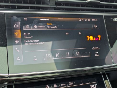 Certified 2025 Audi Q7 2.0T Premium w/ Convenience Plus Package image 18