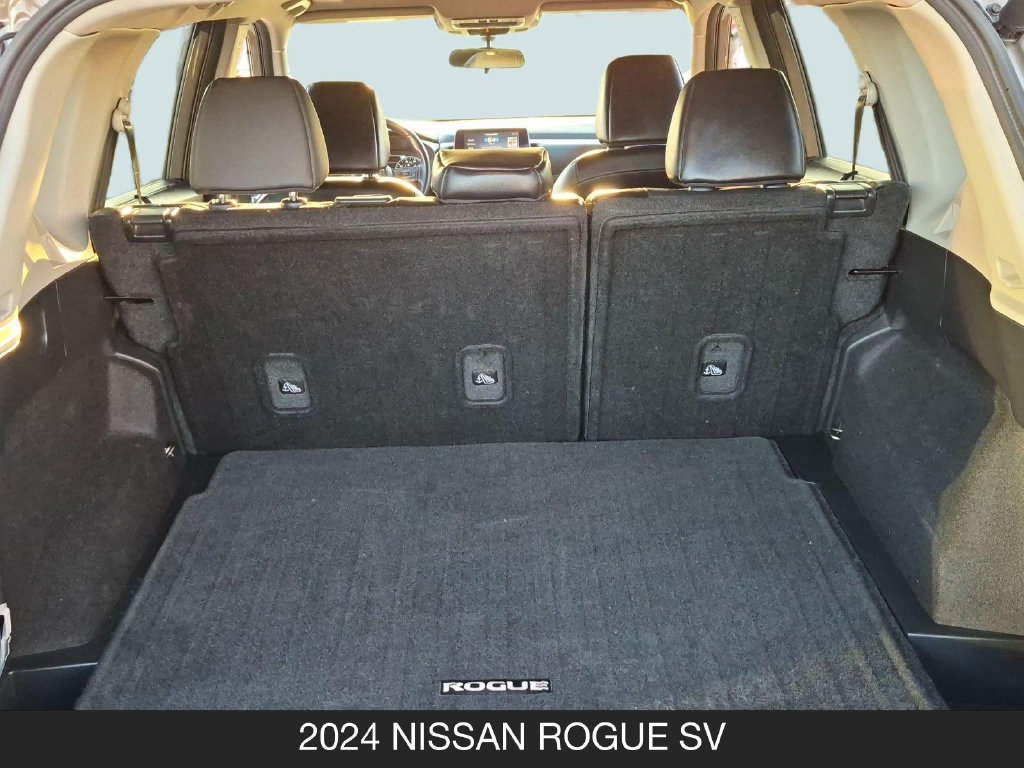 Certified 2024 Nissan Rogue SV w/ SV Premium Package FWD image 24