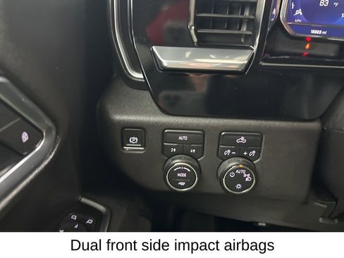 Used 2025 Chevrolet Silverado 1500 LT image 39