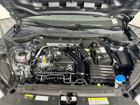 Used 2022 Volkswagen Taos SE FWD image 33