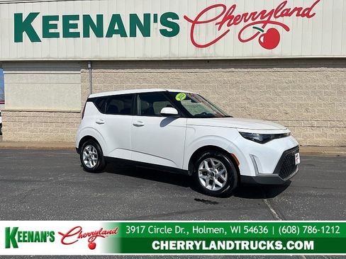 Used 2024 Kia Soul LX w/ Option Group 015 FWD image 1