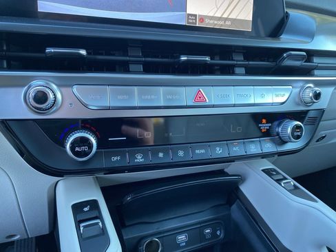 New 2025 Kia Telluride S image 19