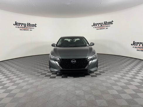 Used 2025 Nissan Sentra S image 6