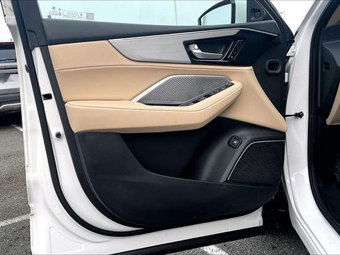 Used 2023 Acura MDX SH-AWD w/ Technology Package image 22