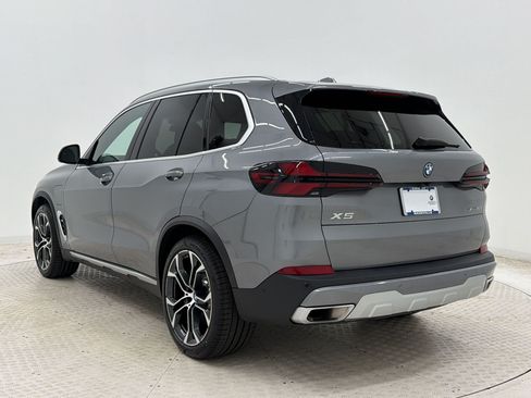 Used 2024 BMW X5 xDrive50e w/ Premium Package AWD/4WD image 3
