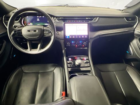 Used 2023 Jeep Grand Cherokee Overland image 30