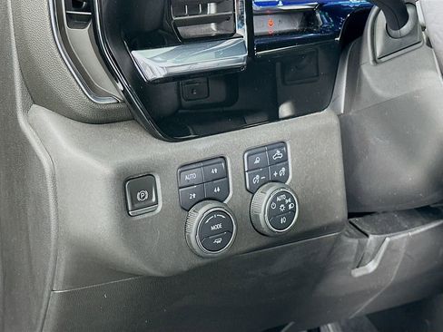Used 2022 Chevrolet Silverado 1500 RST image 10
