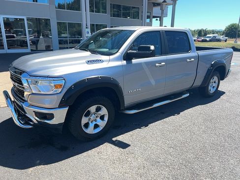 Used 2019 RAM 1500 Big Horn AWD/4WD image 2