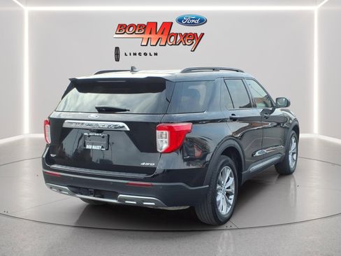 Used 2023 Ford Explorer XLT w/ Equipment Group 202A AWD/4WD image 4