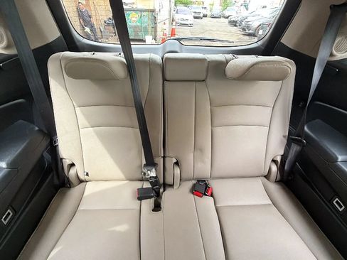 Used 2017 Honda Pilot Touring image 29