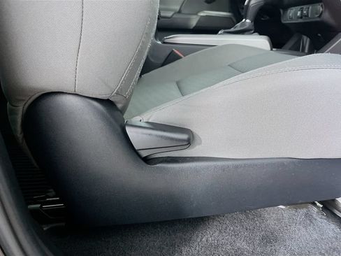 Used 2022 Toyota Tacoma SR5 AWD/4WD image 32
