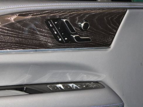 New 2026 Cadillac Escalade IQ Sport 1 w/ LPO, ONYX Package AWD/4WD image 13