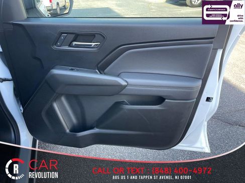 Used 2024 Chevrolet Colorado LT RWD image 43