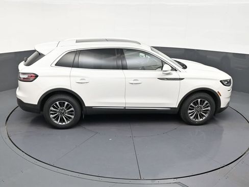 Used 2023 Lincoln Nautilus Reserve FWD image 17