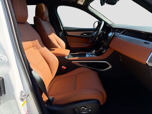 New 2026 Jaguar F-PACE R-Dynamic S image 15