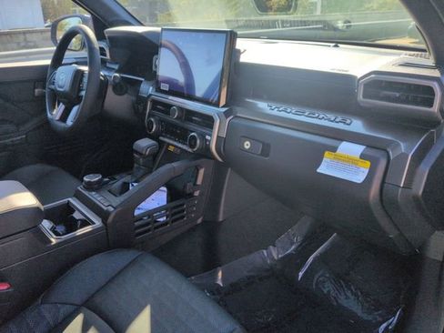 New 2025 Toyota Tacoma TRD Off-Road image 28