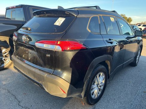 Used 2024 Toyota Corolla Cross LE image 4