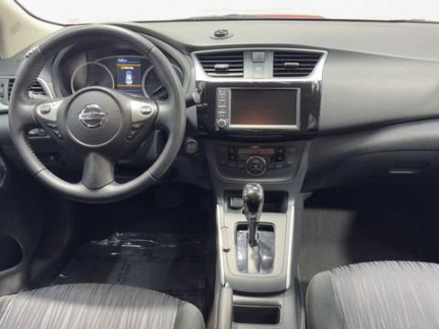 Used 2019 Nissan Sentra SV FWD image 17