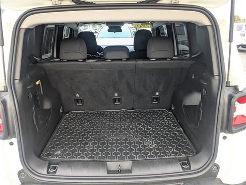 Used 2021 Jeep Renegade Sport image 13