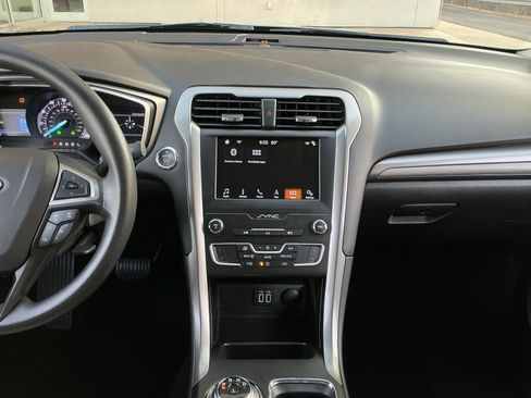Used 2019 Ford Fusion S image 9