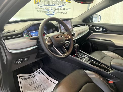 Used 2024 Jeep Compass Limited image 20
