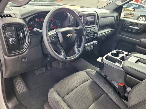 Used 2023 Chevrolet Silverado 1500 Custom image 7
