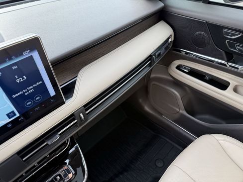 Used 2023 Lincoln Corsair Grand Touring w/ Equipment Group 301A image 32