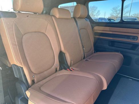 New 2025 Volkswagen ID. Buzz Pro S image 41