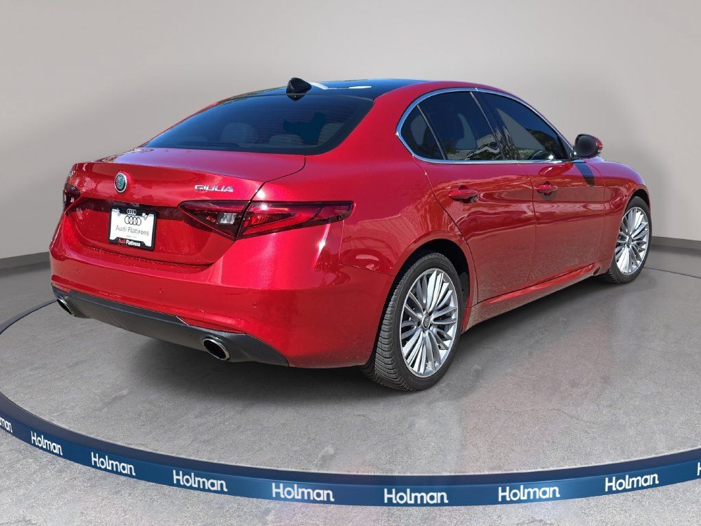 Used 2019 Alfa Romeo Giulia Ti w/ Quick Order Package 22X Lusso AWD/4WD image 6