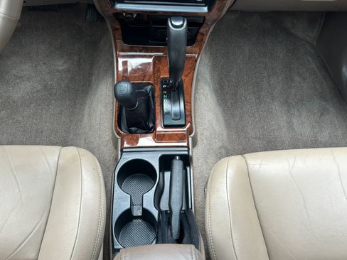 Used 2000 Toyota 4Runner Limited image 33