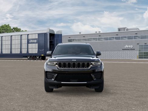 New 2025 Jeep Grand Cherokee Laredo X image 6