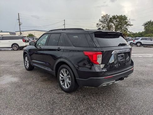 Certified 2021 Ford Explorer XLT w/ Equipment Group 202A RWD image 6