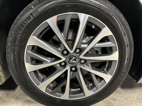 Used 2022 Lexus ES 300h w/ Premium Package image 39